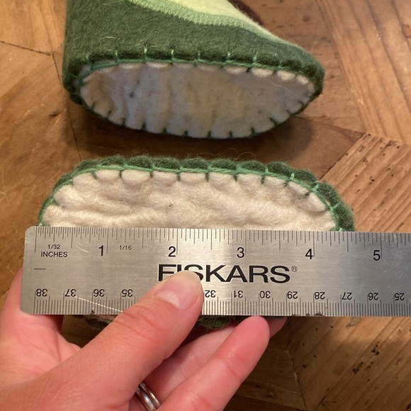 🥑 Avocado Baby Booties Felted Wool Shoes handmade in Mexico - Picture 6 of 6